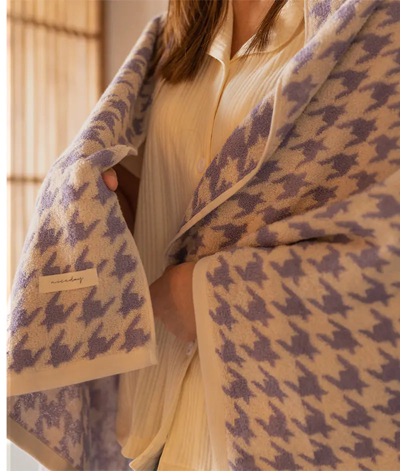 Houndstooth Cotton Jacquard Face Towel - Soft & Absorbent
