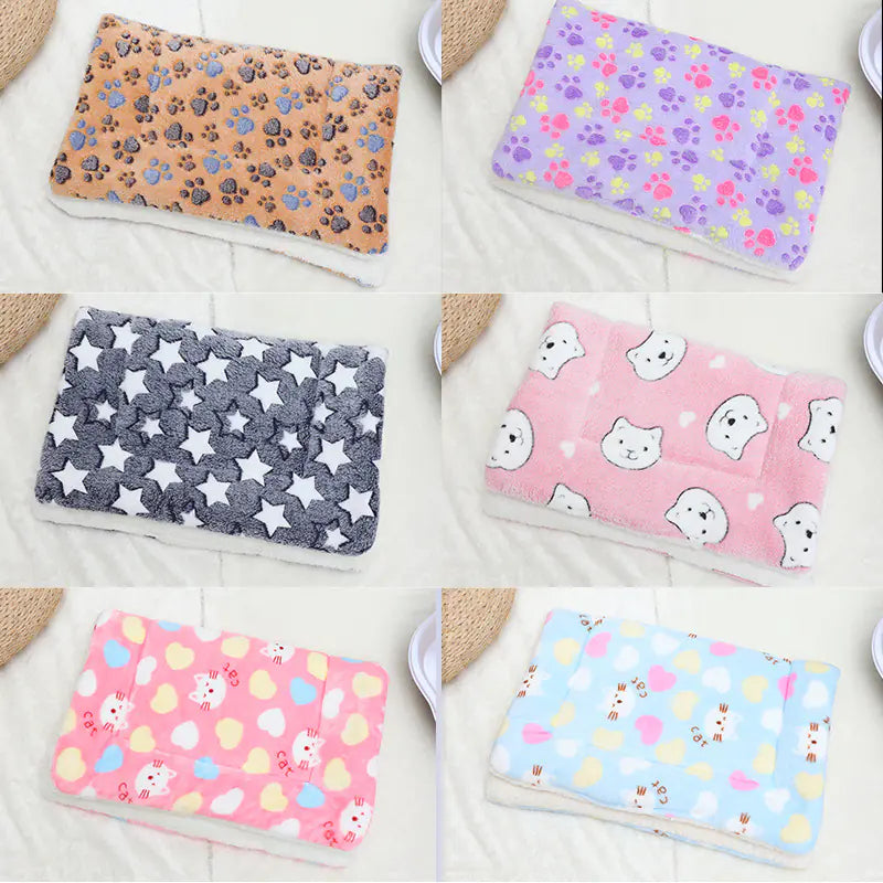 Universal Pet Bed Mat for Cats and Dogs - Thick Blanket
