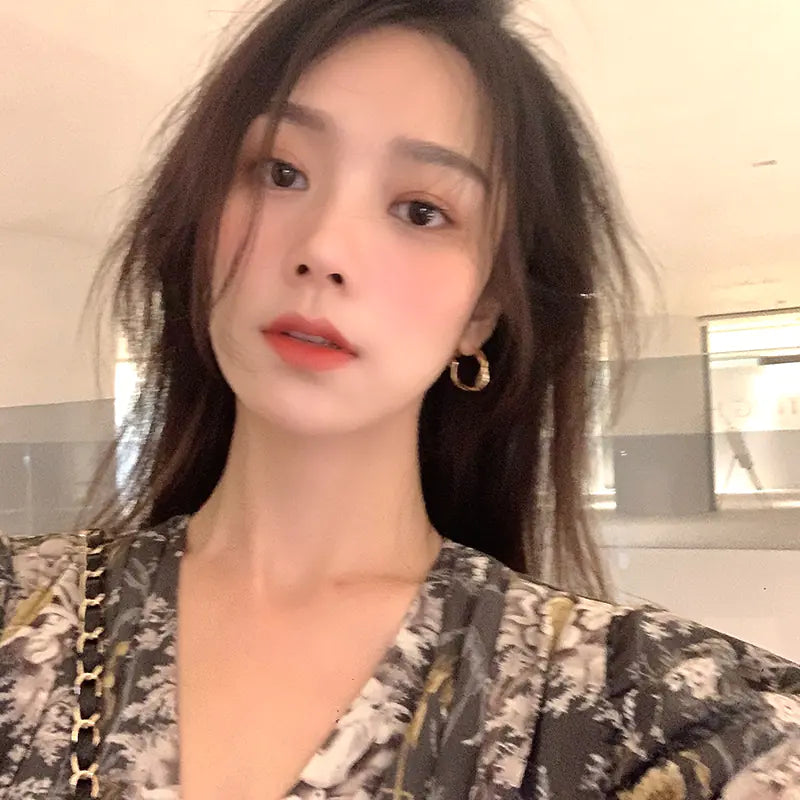 Stylish Metal Earrings for Women - Minimalist Design