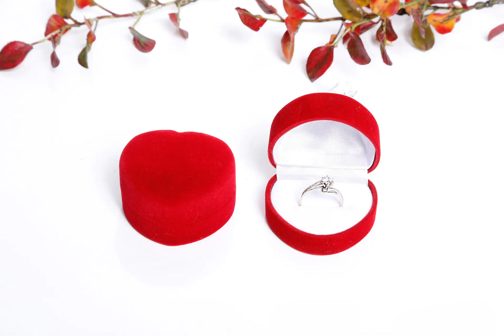 Factory Direct Supply Plush Heart Ring Box for Jewelry