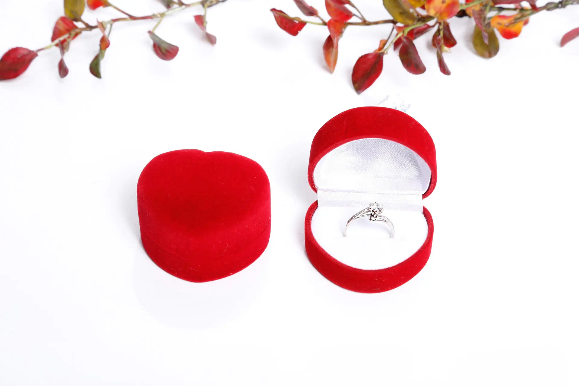 Factory Direct Supply Plush Heart Ring Box for Jewelry
