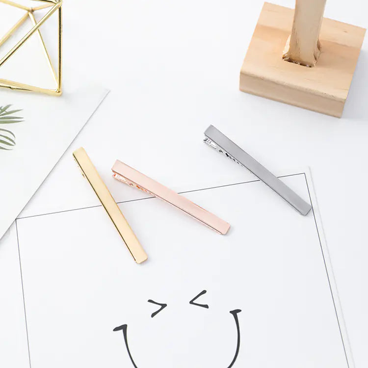 Minimalist Gold Metal Hair Clip - Simple Chic Design