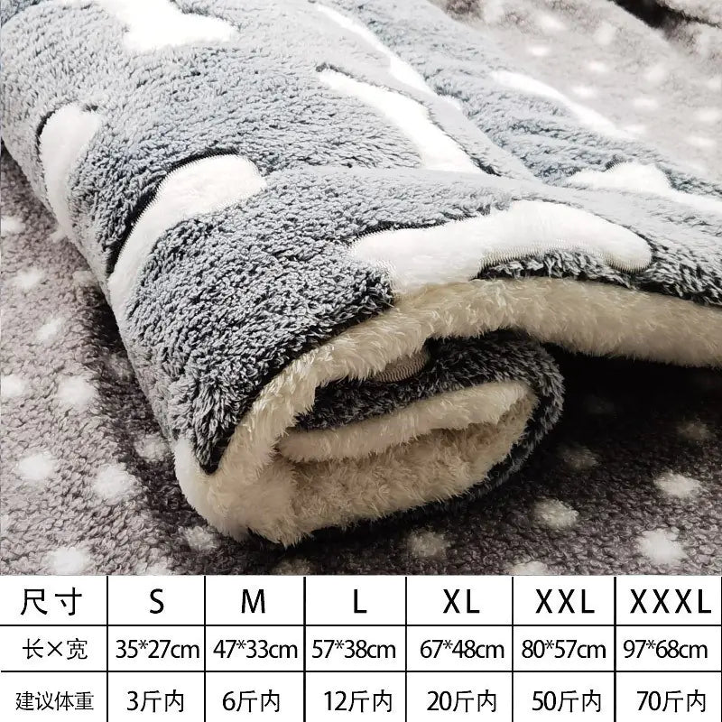 Universal Pet Bed Mat for Cats and Dogs - Thick Blanket