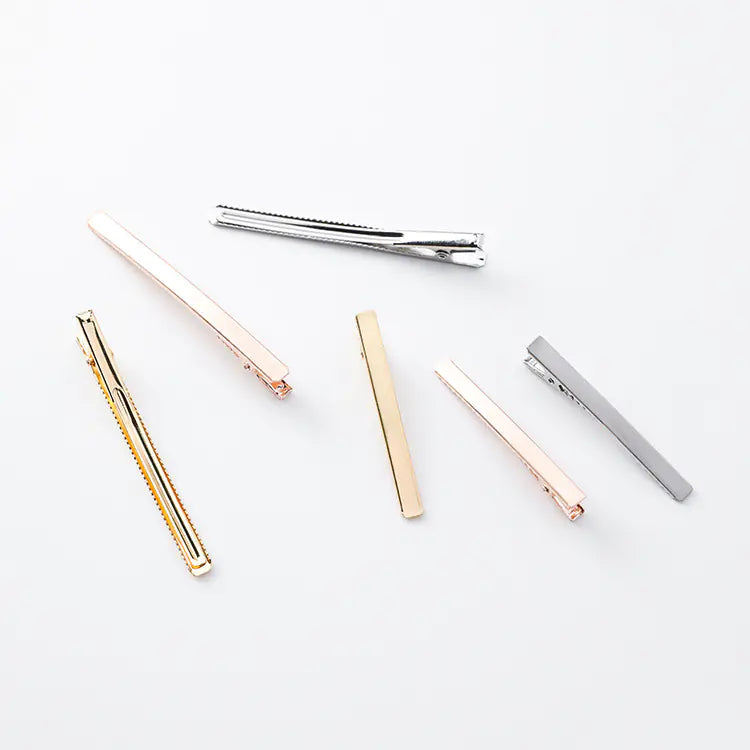 Minimalist Gold Metal Hair Clip - Simple Chic Design