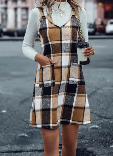 Plaid Dress with Pockets and V-Neck (One Piece)
