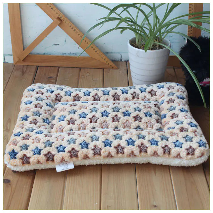 Thick Pet Mat for Cats and Dogs - All Seasons Use