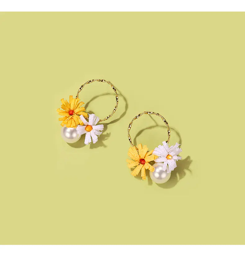 Floral Earrings with Imitation Pearls (2020)