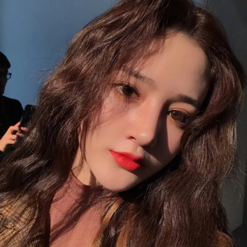 Women's Long Wavy Synthetic Wig with Center Bangs