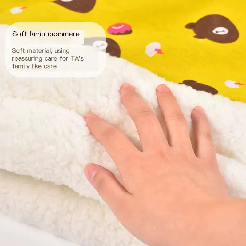 Winter Enclosed Cat Bed Tunnel for Pets