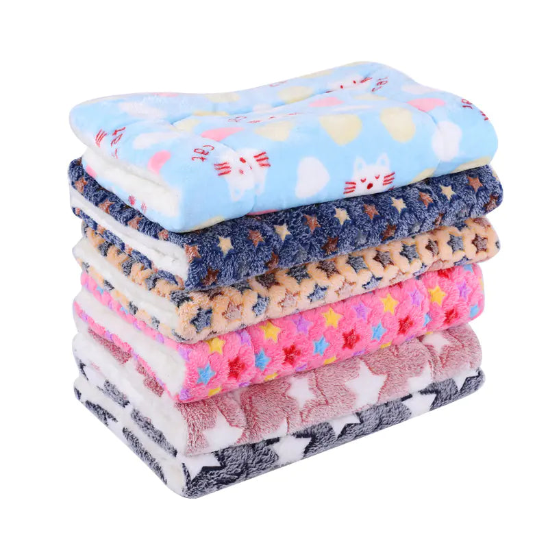 Universal Pet Bed Mat for Cats and Dogs - Thick Blanket