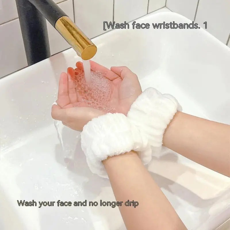 Women's Absorbent Wristbands for Spa and Makeup Use