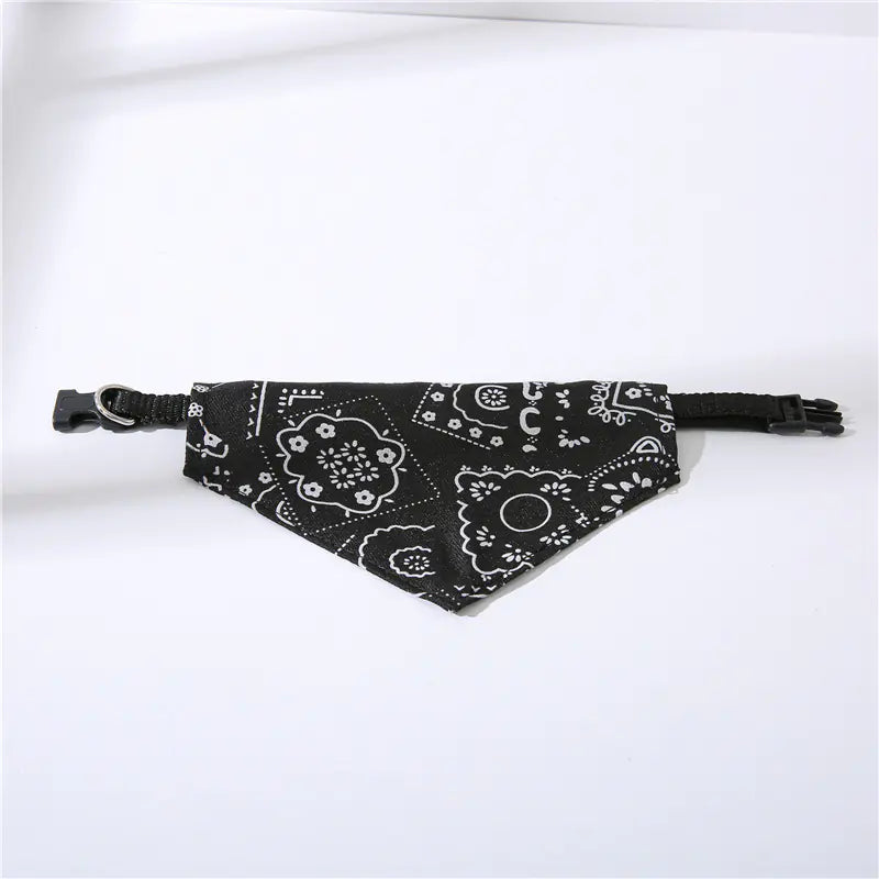 Adjustable Triangle Print Pet Collar with Towel