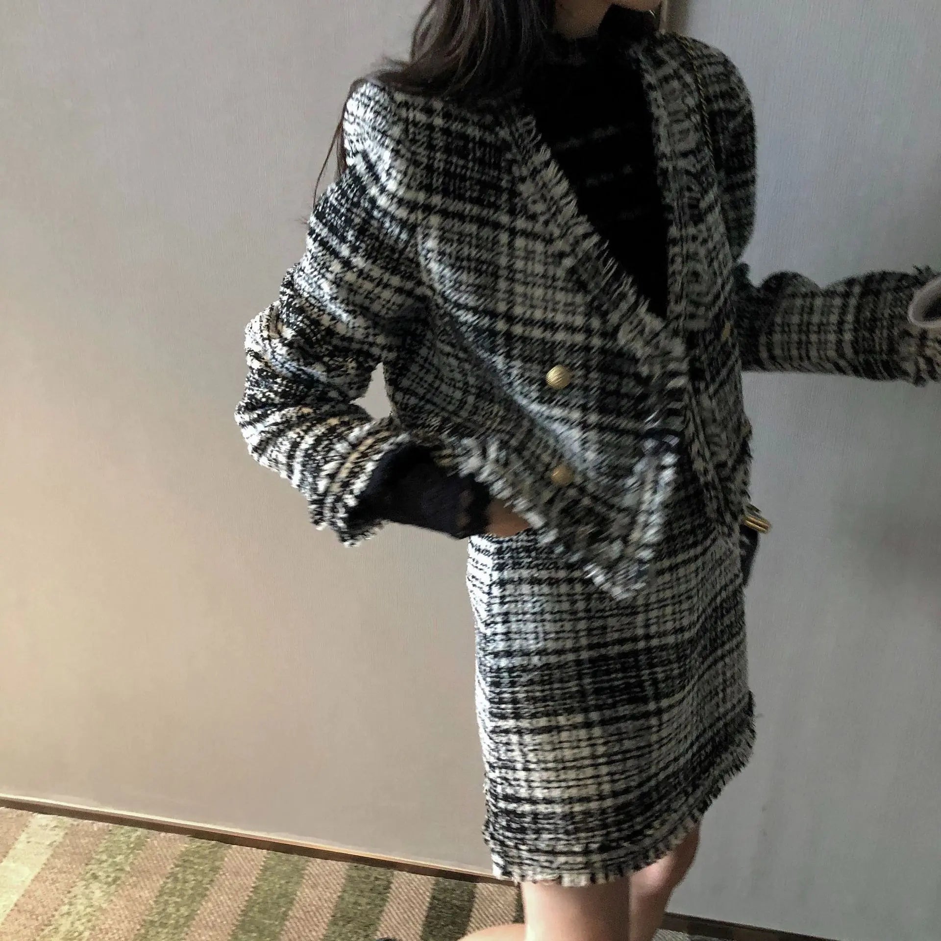 Women's Set with Plaid Design and Chic Style