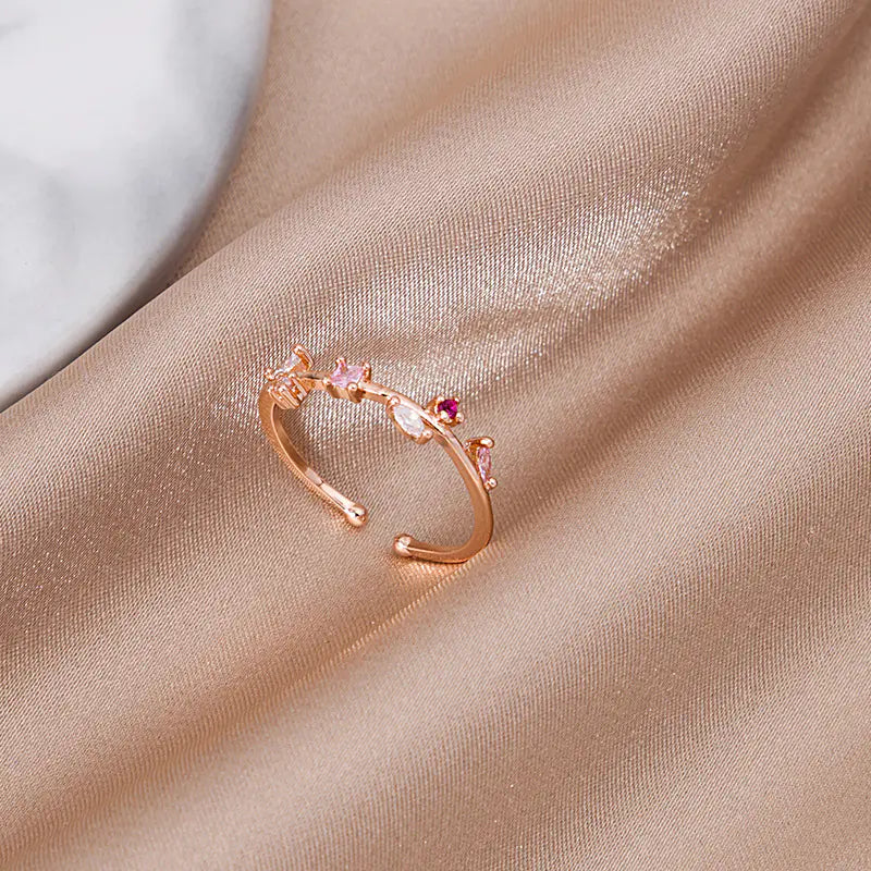 Zircon Leaf Ring - Elegant Open Gemstone Design