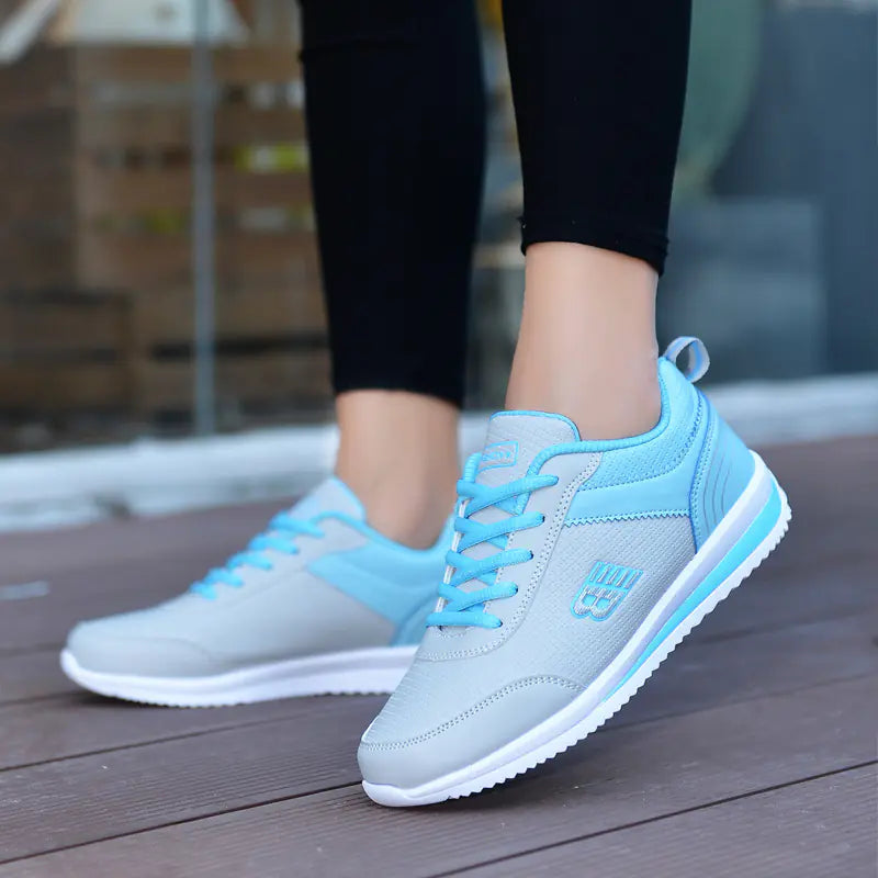 Women's Stylish Lightweight Leather Sneakers for Students