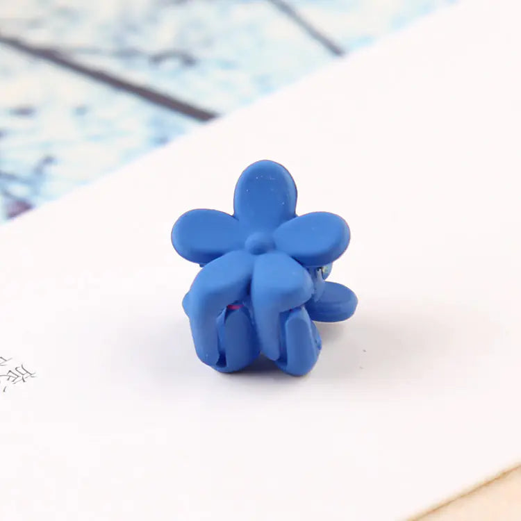 Wholesale Mini Flower Hair Clips for Infants and Toddlers