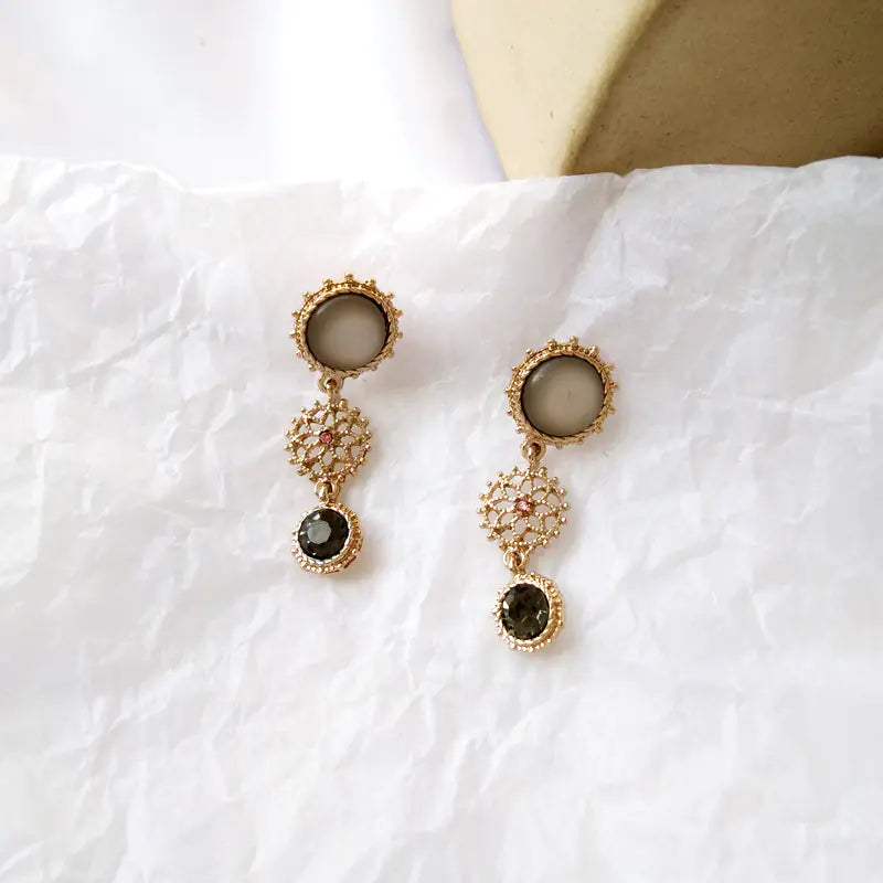 Vintage Chinese Style Earrings with Elegant Metal Clips