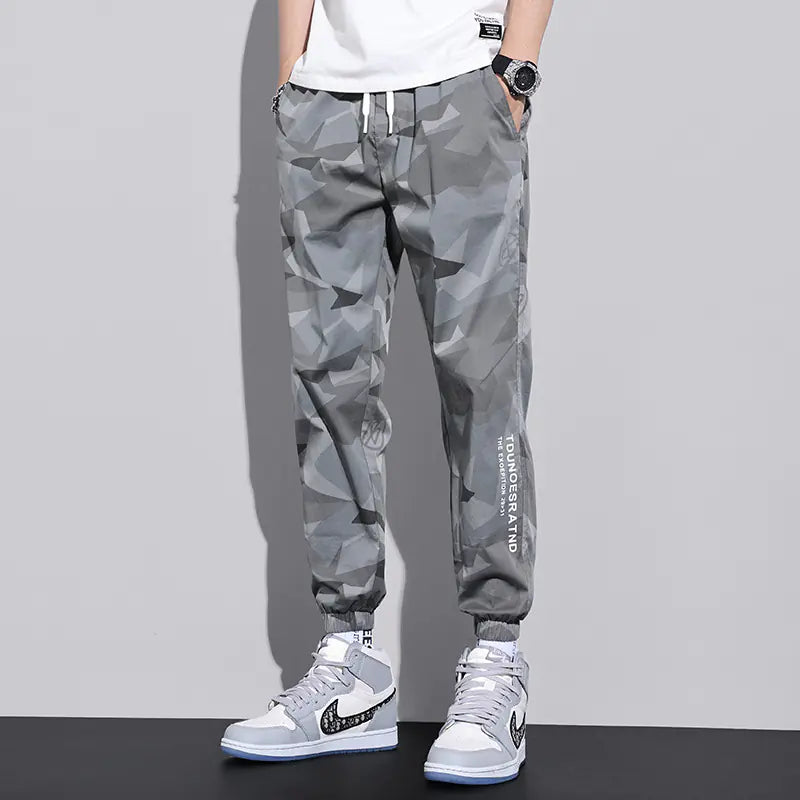Trendy Men's Camouflage Overalls - Loose-fitting Casual Pants