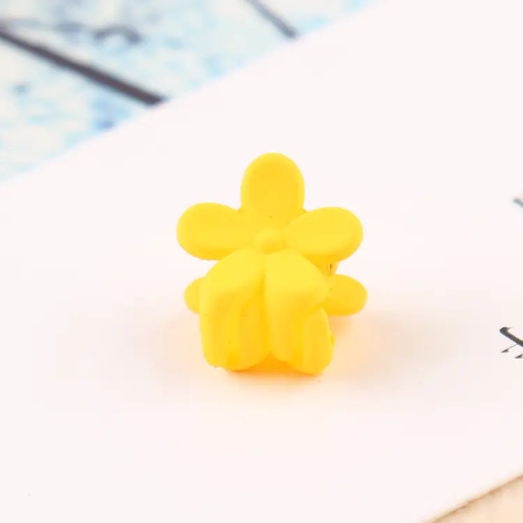 Wholesale Mini Flower Hair Clips for Infants and Toddlers