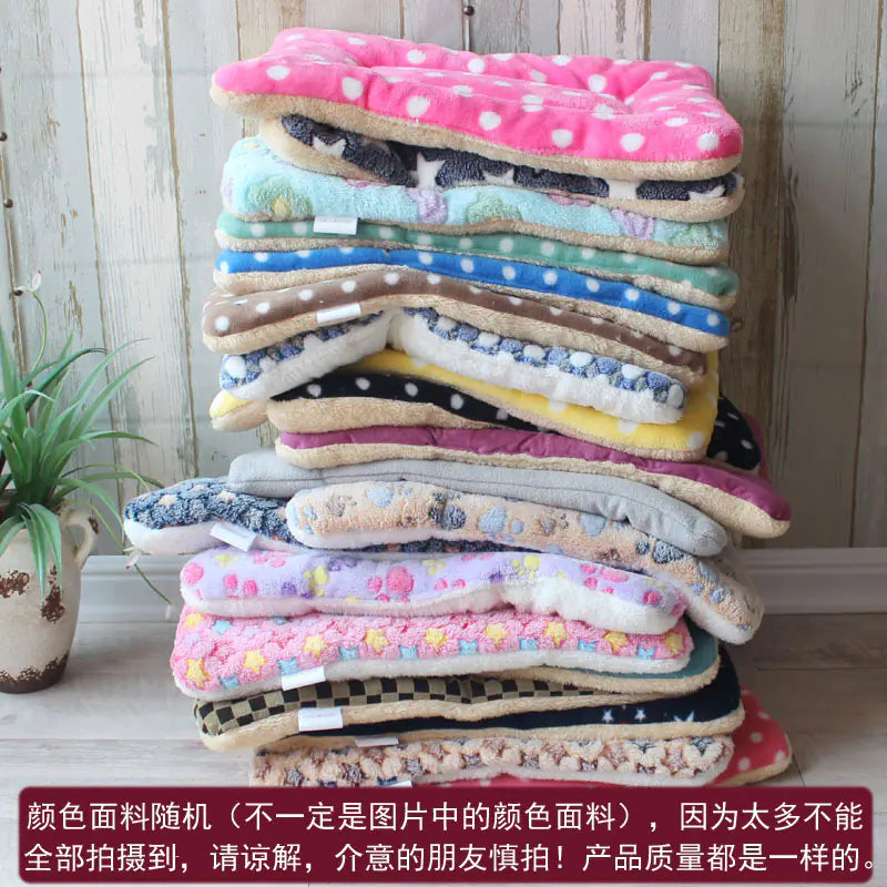 Thick Pet Mat for Cats and Dogs - All Seasons Use