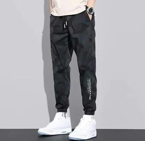 Trendy Men's Camouflage Overalls - Loose-fitting Casual Pants