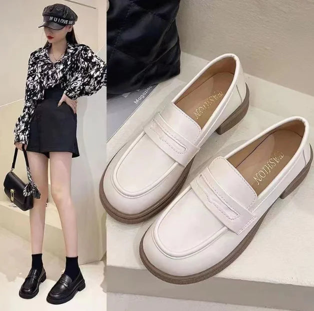 Versatile Retro Style Round Toe Loafers for Women (One Pair)