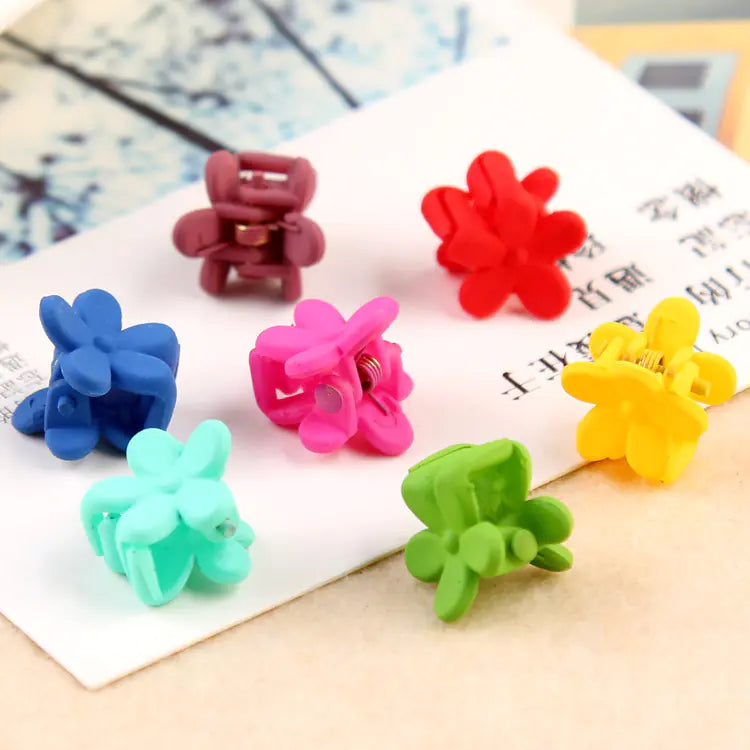 Wholesale Mini Flower Hair Clips for Infants and Toddlers