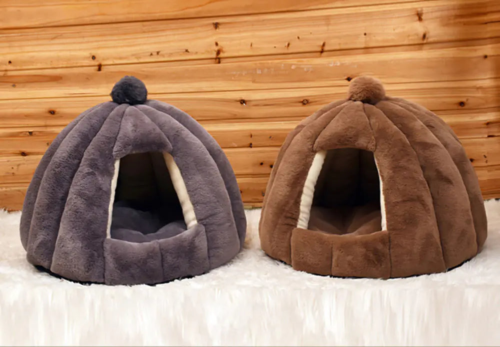 Pumpkin Shaped Cozy Cat & Dog House Tent