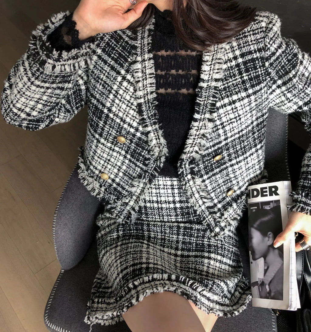 Women's Set with Plaid Design and Chic Style