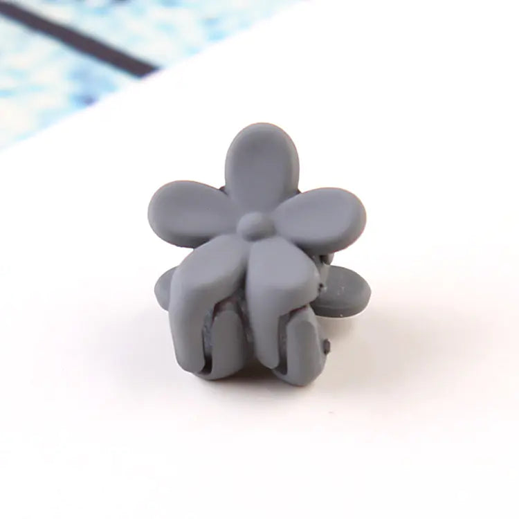Wholesale Mini Flower Hair Clips for Infants and Toddlers
