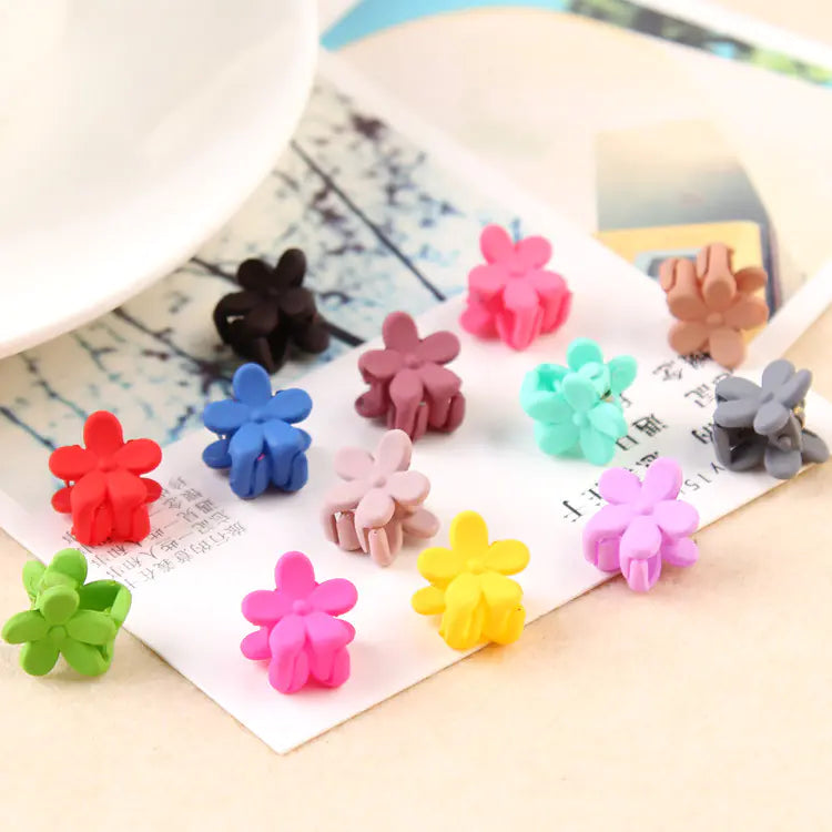 Wholesale Mini Flower Hair Clips for Infants and Toddlers