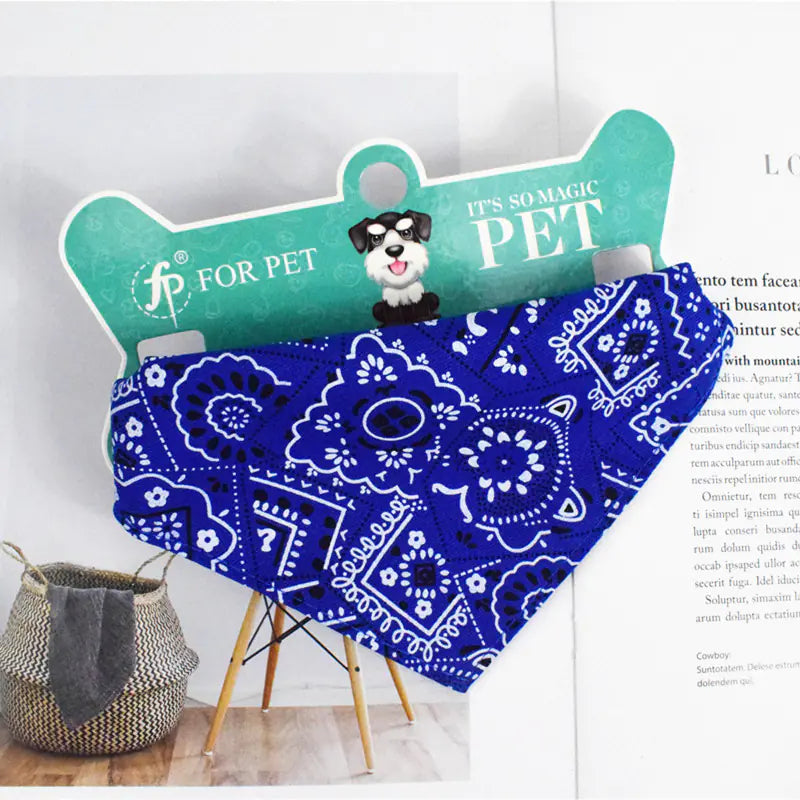 Retractable Triangle Scarf Collar for Pets