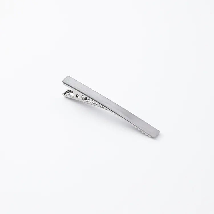 Minimalist Gold Metal Hair Clip - Simple Chic Design