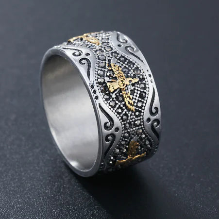 Retro Eagle Wings Fashion Ring in Alloy Material