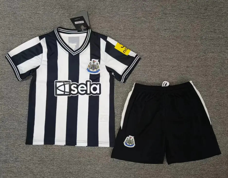 Children's Football Kit: Arsenal, Liverpool, Dortmund, Spurs