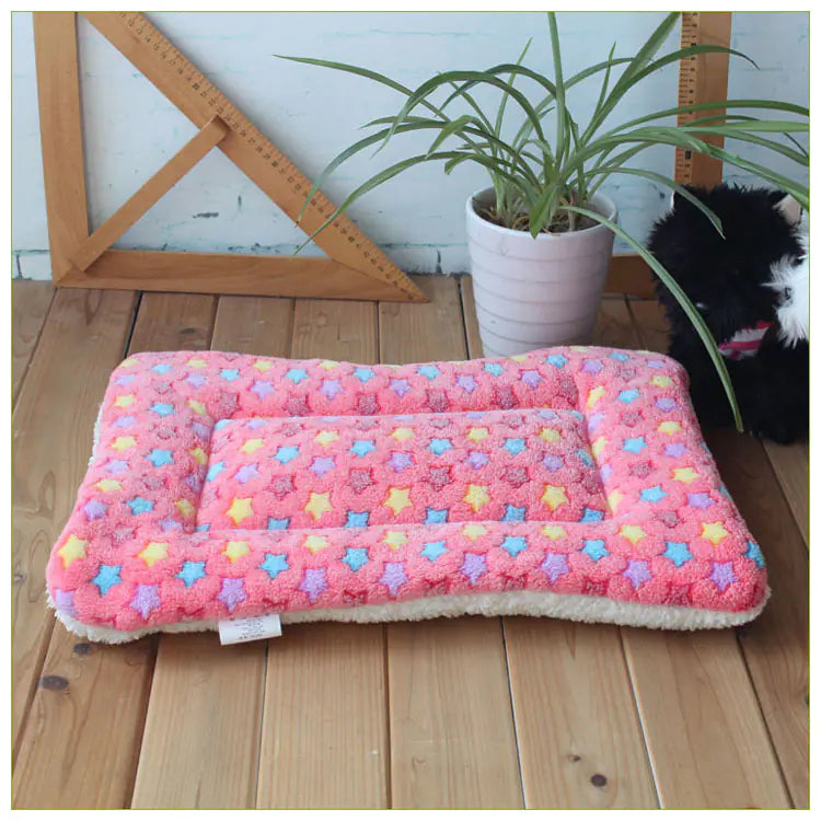 Thick Pet Mat for Cats and Dogs - All Seasons Use